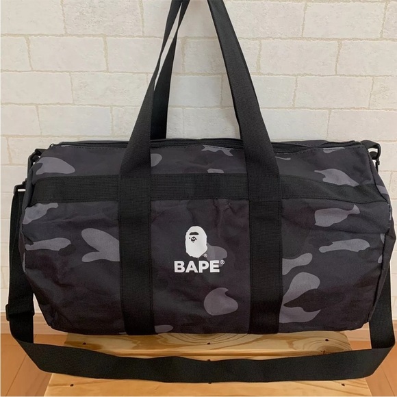 BAPE A Bathing Ape Duffle Bag City Camo Black Large Shoulder strap zip top - Picture 5 of 10